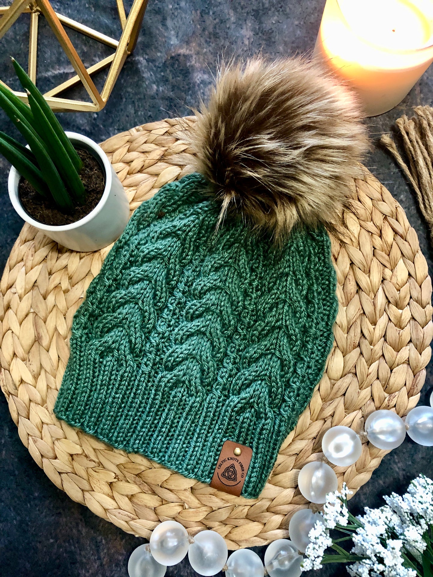 The Horseshoe Cable Hat